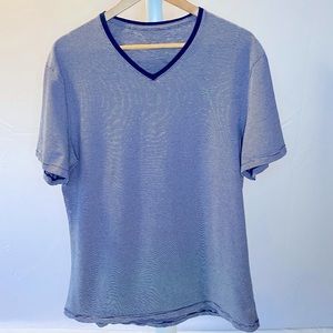 Lululemon V-neck sz XL